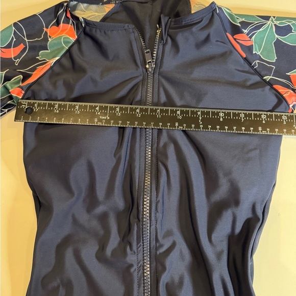 All in Motion Women's long sleeve One Piece Swimsuit small - Picture 6 of 8